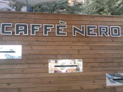 cafe nero ışıklı tabela